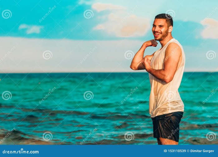 Pose Foto Cowok Ganteng Di Pantai Sunset